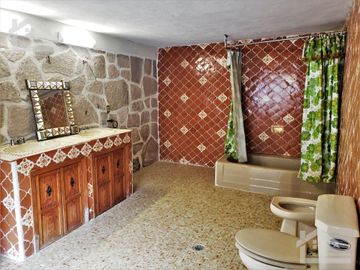 OPORTUNIDAD!!!!!!CASA CON GRAN TERRENO $1976 EL M2 EN LA ENTRADA DEL PUEBLO MINERAL DEL CHICO PUEBLO MÁGICO