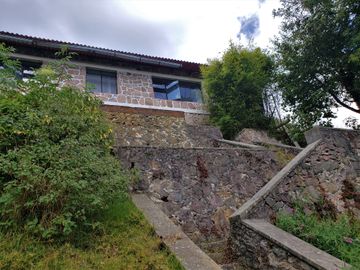 OPORTUNIDAD!!!!!!CASA CON GRAN TERRENO $1976 EL M2 EN LA ENTRADA DEL PUEBLO MINERAL DEL CHICO PUEBLO MÁGICO