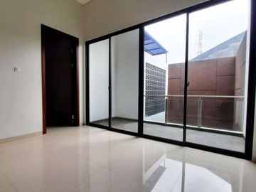 Rumah Baru SIAP HUNI Modern Di Batununggal Buah Batu Bandung