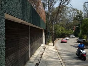 SE VENDE PROPIEDAD EN RESIDENCIAL BOSQUES, CALLE MOZART