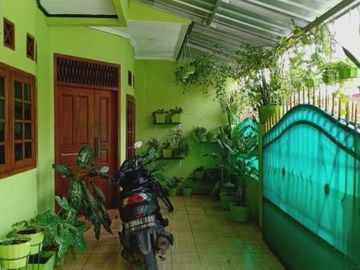 Rumah di Cimanggis, 2Lt, Komplek Pondok Duta, Tugu