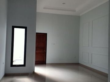 DIJUAL RUMAH BARU RENOVASI SIAP HUNI DI GRIYALOKA BSD CITY