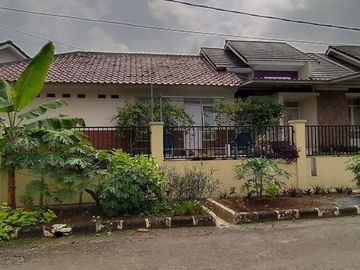 Rumah di Sawangan, 1Lt, Hoek, Hal Luas, Prmhn Bukit Rivaria