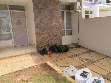 Rumah di Sawangan, 1Lt, Hoek, Hal Luas, Prmhn Bukit Rivaria