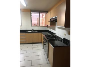 SE VENDE | ¡Increíble Apto Amoblado en Calle 50!