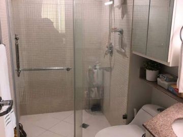 Condominium 1 Bedroom: 1BR Condo For Sale in Manansala Tower Rockwell Makati City