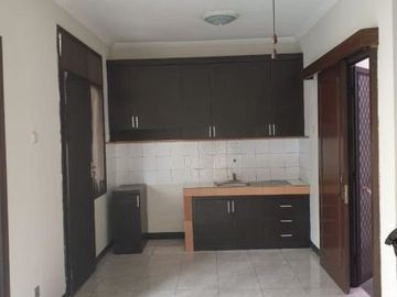 5 Bedroom House for sale