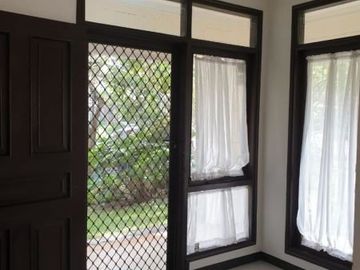 5 Bedroom House for sale