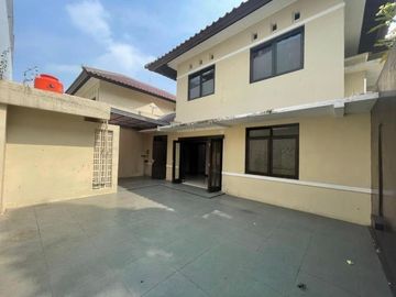 5 Bedroom House for sale