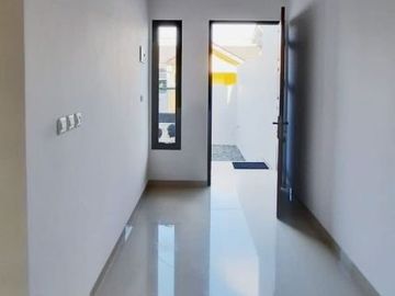Rumah Brand New dalam Komplek Larangan Akses Strategis