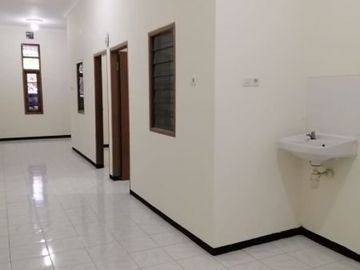 Dijual rumah 1.5 lantai lebak timur surabaya