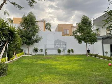 Espectacular casa en Venta en Cumbres del Lago Juriquilla, acabados de Lujo