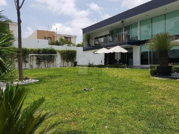 Espectacular casa en Venta en Cumbres del Lago Juriquilla, acabados de Lujo