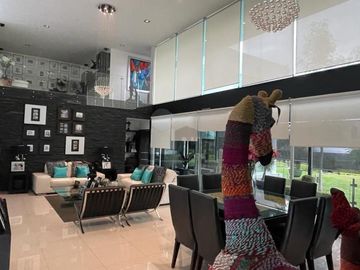 Espectacular casa en Venta en Cumbres del Lago Juriquilla, acabados de Lujo