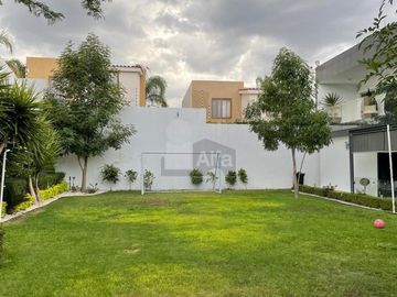 Espectacular casa en Venta en Cumbres del Lago Juriquilla, acabados de Lujo