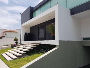 Espectacular casa en Venta en Cumbres del Lago Juriquilla, acabados de Lujo