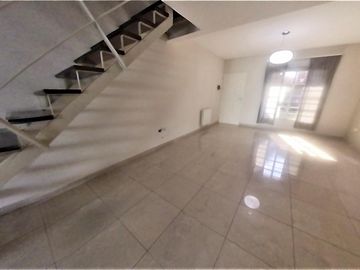 TRIPLEX EN VENTA,  HURLINGHAM EL MIRADOR  UNIDAD PREMIUM.