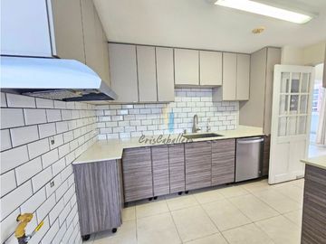 Se vende amplio apartamento en Villa de la Fuente