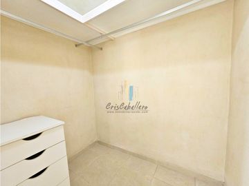 Se vende amplio apartamento en Villa de la Fuente