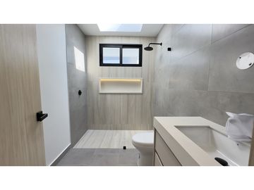 DUPLEX MODERNO VISTA AL MAR EN URB CIUDAD DEL MAR, MANTA