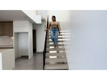DUPLEX MODERNO VISTA AL MAR EN URB CIUDAD DEL MAR, MANTA