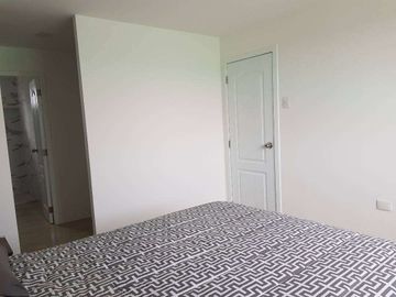 Venta de Casa en Urb. Casa Laguna, cerca C.C. El Dorado, Samborondon.