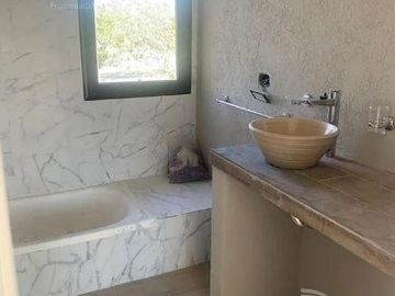Venta - Casa 4 ambientes, Jardin, Pileta - San Matias, Escobar