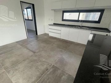 Venta - Casa 4 ambientes, Jardin, Pileta - San Matias, Escobar