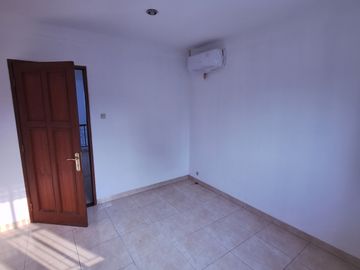 Disewakan Rumah Rapi Siap Huni Di Menteng Bintaro SEKTOR 7