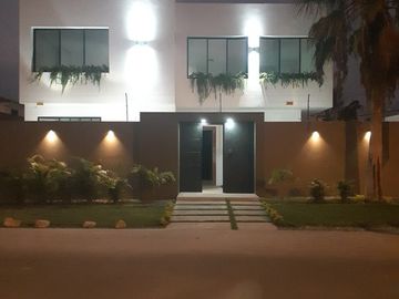 Se Vende Casa Cerca del Mar en Salinas