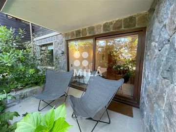 Seminuevo con patio en venta de 2 dorm. en Puerto Varas