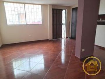 Casa en Venta en conjunto, sector Bellavista de Calderón
