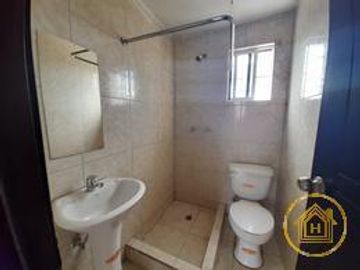 Casa en Venta en conjunto, sector Bellavista de Calderón