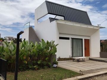 Rumah exclusive mewah dijual murah rasa villa di Cigadung Dago Cikutra pahlawan