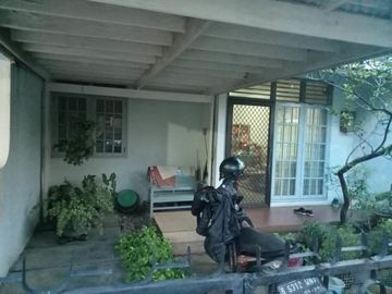 Rumah murah dan lingkungan asri dikawasan Bintaro Sektor 1, Jakarta Selatan, siap huni