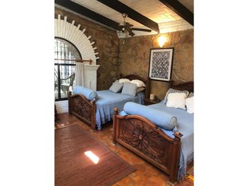 CASA EN VENTA CON VISTA AL LAGO 