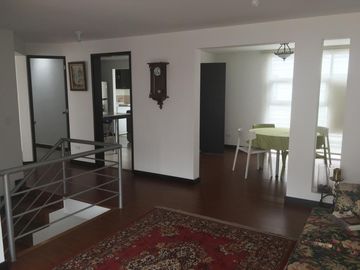 VENDO HERMOSA CASA EN SAN RAFAEL * VALLE DE LOS CHILLOS * 181 m2.