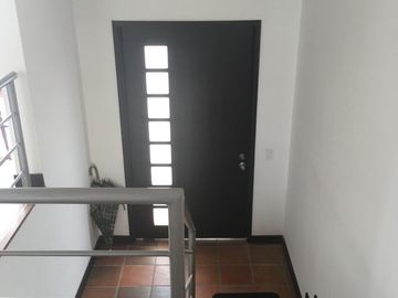 VENDO HERMOSA CASA EN SAN RAFAEL * VALLE DE LOS CHILLOS * 181 m2.