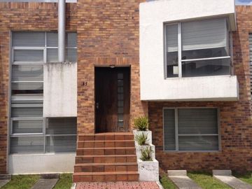 VENDO HERMOSA CASA EN SAN RAFAEL * VALLE DE LOS CHILLOS * 181 m2.
