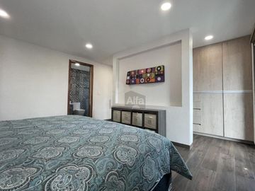Casa en venta  con escalinata expuesta en Condado del Valle, con fácil acceso a CDMX