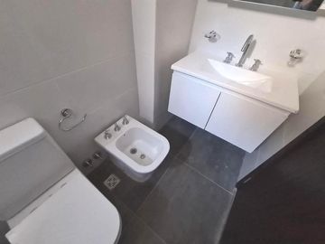 Rosario Barrio Martin  Venta (alquilado) Calidad. Nuevo. Balcón frente