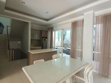 Rumah Elegan 2 Lantai di Cluster Elite Kebayoran Bintaro 5802