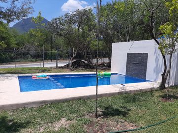 HERMOSA QUINTA EN FRACC. LA CONCORDIA, SECT. LAS ARDILLAS, JUAREZ.