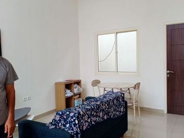 Rumah minimalis 690juta dkt tol , di rangkapan jaya depok
