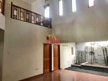 RUMAH DI PARAHYANGAN RUMAH VILLA PRV GEGERKALONG BANDUNG - UTARA
