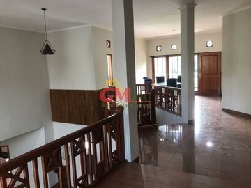 RUMAH DI PARAHYANGAN RUMAH VILLA PRV GEGERKALONG BANDUNG - UTARA