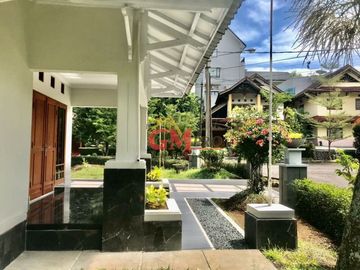 RUMAH DI PARAHYANGAN RUMAH VILLA PRV GEGERKALONG BANDUNG - UTARA