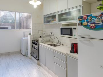 EN VENTA-DEPARTAMENTO DE DOS DORMITORIOS-ZONA CENTRO