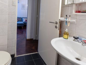 EN VENTA-DEPARTAMENTO DE DOS DORMITORIOS-ZONA CENTRO