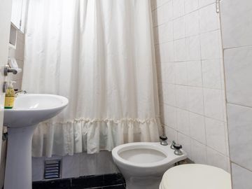 EN VENTA-DEPARTAMENTO DE DOS DORMITORIOS-ZONA CENTRO
